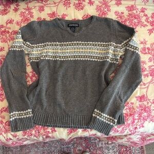 Aeropostale Gray and White Crewneck Sweater Nordic Pattern